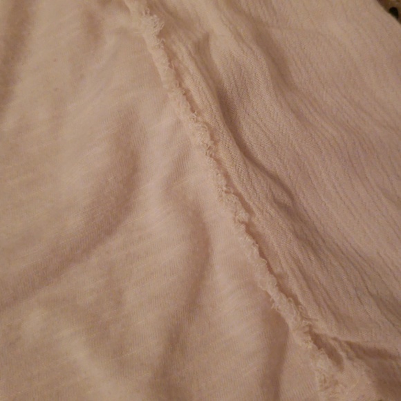 White tank top - Picture 2 of 4